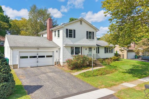 60 Carriage Dr, Stratford, CT, 06614-2224 | Card Image