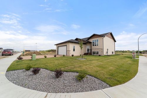 5737 55 Ave, Camrose, AB, T4V5B9 | Card Image