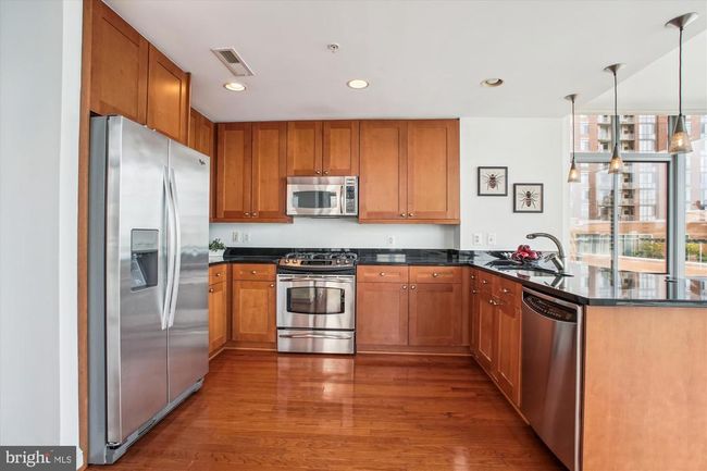 UNIT-805 - 11990 Market St, Condo with 3 bedrooms, 2 bathrooms and null parking in RESTON VA | Image 13