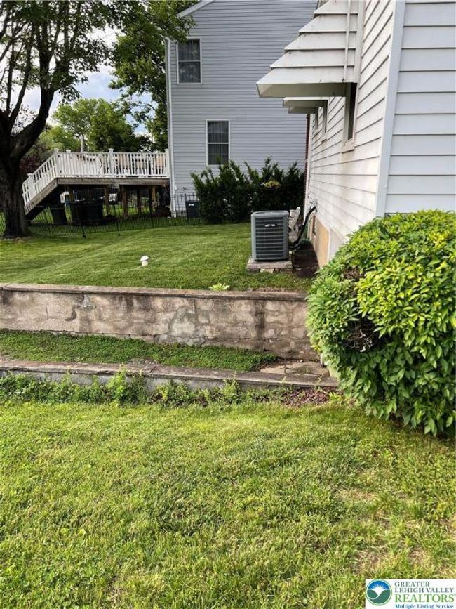 1540 Riegel St, House other with 2 bedrooms, 1 bathrooms and null parking in HELLERTOWN PA | Image 5