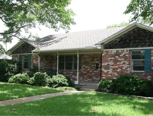 10529 Yorkford Dr, Dallas, TX, 75238-2246 | Card Image