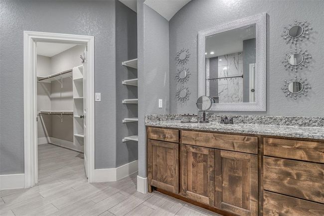 primary bath suite | Image 18