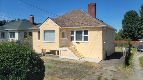 136 Burnside Rd W, Saanich, BC, V9A1B8 | Card Image