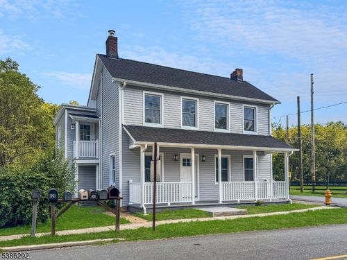 631 S Main St, Stewartsville, NJ, 08886-2211 | Card Image
