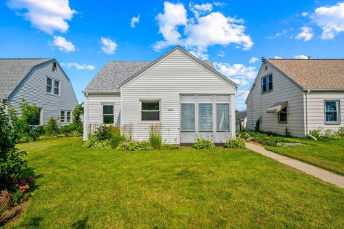 3218 S Chase Ave, Milwaukee, WI, 53207-2637 | Card Image