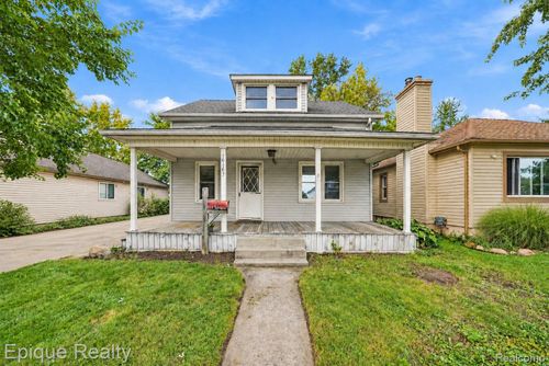 16167 Manchester Ave, Eastpointe, MI, 48021-1181 | Card Image