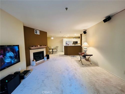unit-311-5837 Oak Bend Ln, Oak Park, CA, 91377-5649 | Card Image