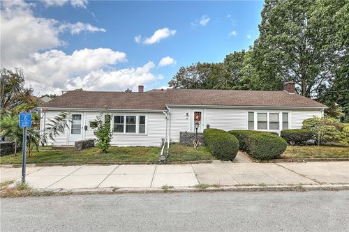 478 West Ave, Pawtucket, RI, 02860-5643 | Card Image