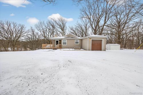 5300 Atlas Rd, Grand Blanc, MI, 48439-9772 | Card Image