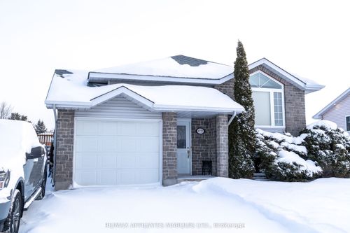 1777 Cumberland St, Cornwall, ON, K6J5V1 | Card Image