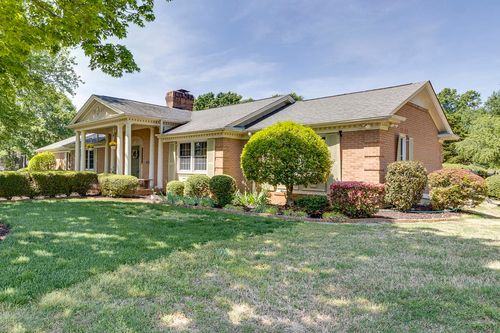 136 Club Dr, Simpsonville, SC, 29681-4144 | Card Image