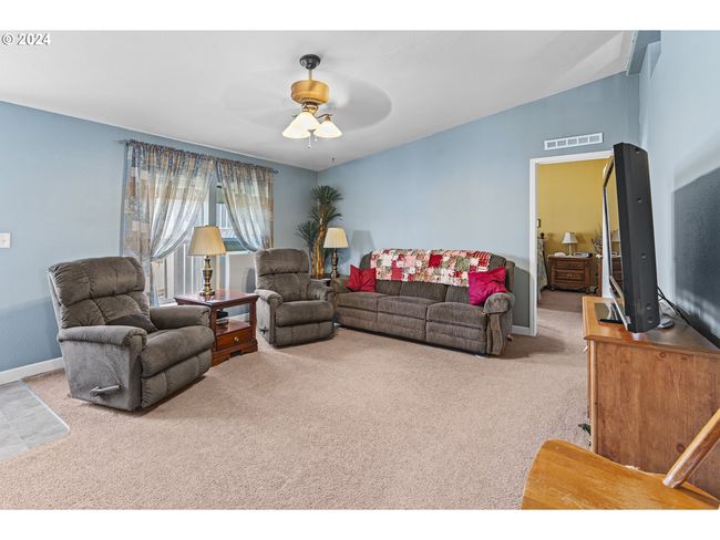 10934 Rattlesnake Ln, House other with 3 bedrooms, 2 bathrooms and 2 parking in Unity OR | Image 19