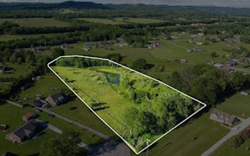 1024 Peak Dr, Castalian Springs, TN, 37031-4785 | Card Image