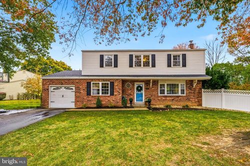 1905 Davis Dr, West Norriton, PA, 19403-2847 | Card Image