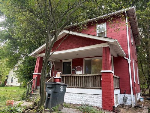 170 Stone St, Akron, OH, 44305-1518 | Card Image