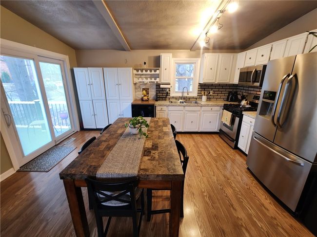 1 Park View Blvd, House other with 3 bedrooms, 1 bathrooms and 4 parking in Cranston RI | Image 7