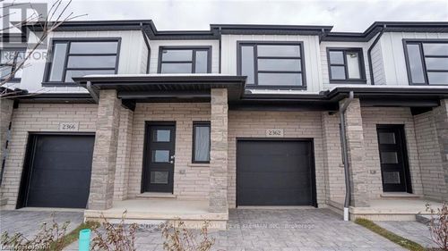 19-2700 Buroak Dr, London, ON, N6G3Z5 | Card Image