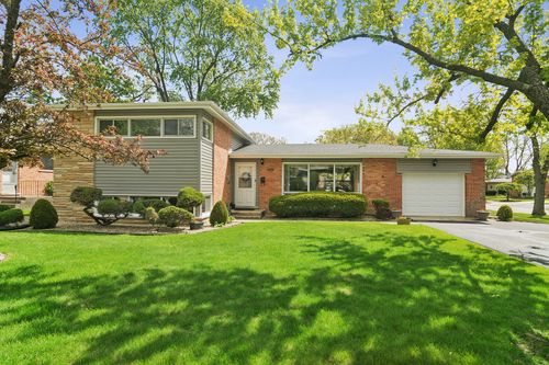 555 S Cedar St, Palatine, IL, 60067-6715 | Card Image