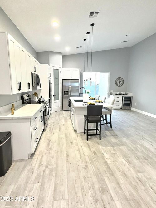 14782 S Overfield Rd, Arizona City, AZ, 85123-6630 | Card Image