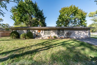 18416 W Woodland Terrace, House other with 3 bedrooms, 1 bathrooms and 2 parking in Gurnee IL | Image 1