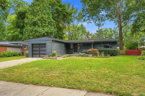 1011 Brooklawn Dr, Troy, MI, 48084-2648 | Card Image
