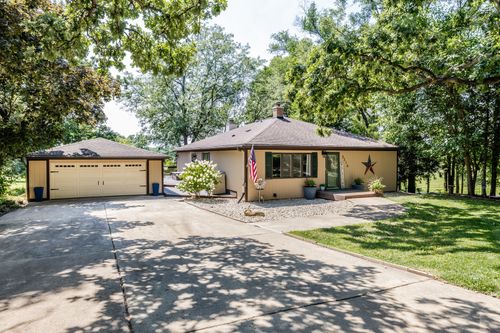 5216 Riverview Dr, Lisle, IL, 60532-2138 | Card Image