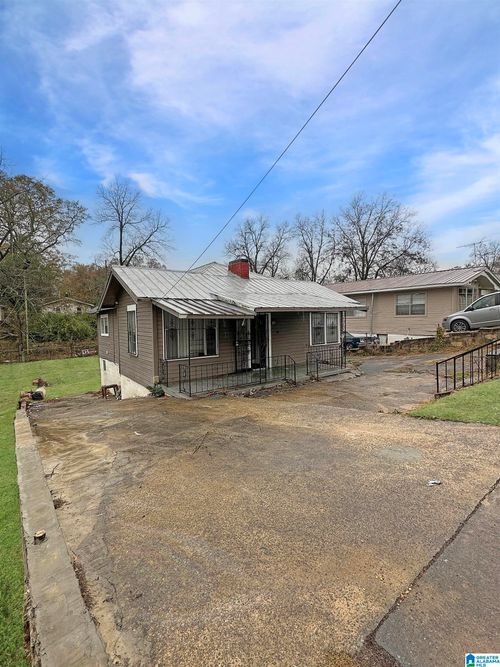 417 62nd St, FAIRFIELD, AL, 35064-1926 | Card Image