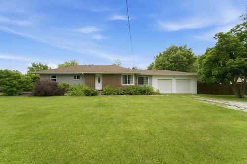 607 Woodlawn Ave, Chesterton, IN, 46304 | Card Image