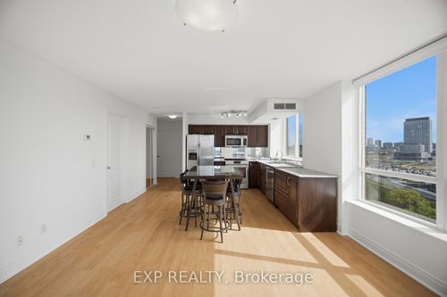 1103-1103 Leslie St, North York, ON, M3C4G8 | Card Image