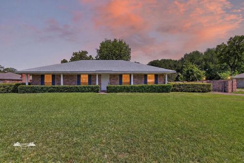 2313 Wesley Cir, Bossier City, LA, 71111-5914 | Card Image