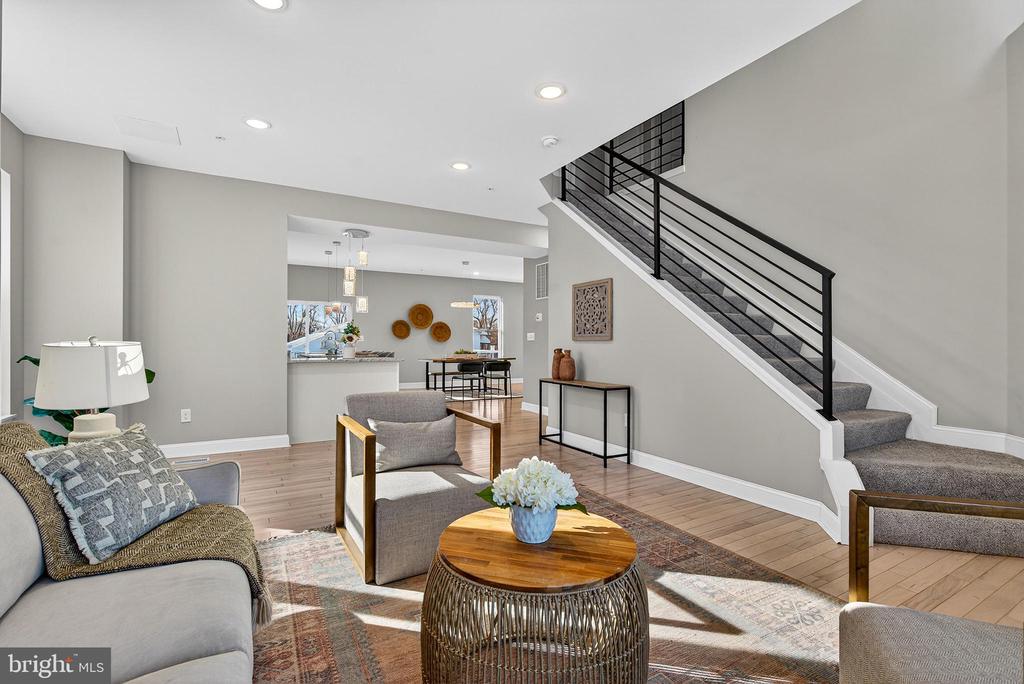 Residential in ROSEDALE 4