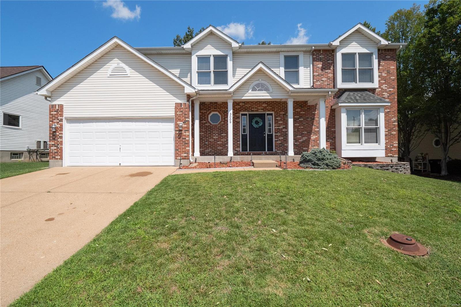 Piney Pointe Dr, Saint Louis, MO 63129
