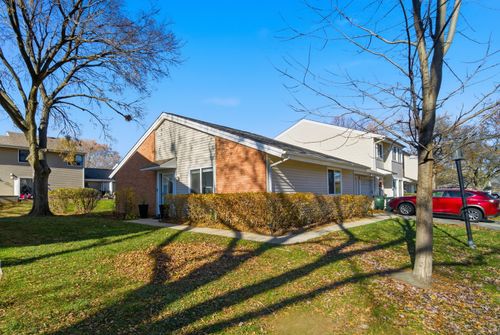 1288 N Whitewater Ln, Palatine, IL, 60074-1744 | Card Image