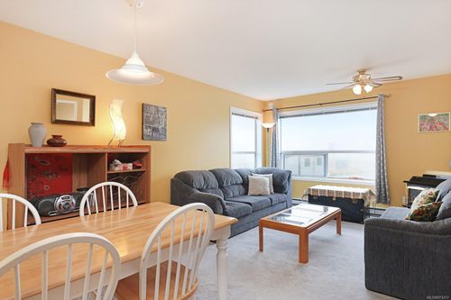 101-1105 Henry Rd, Courtenay, BC, V9J1L0 | Card Image