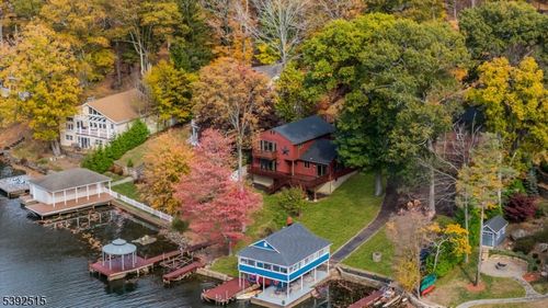 2 Oneida Ave, Hopatcong, NJ, 07843-1914 | Card Image