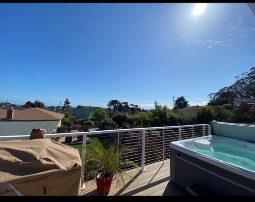 915 Avenue Balboa, Half Moon Bay, CA, 94019-4450 | Card Image