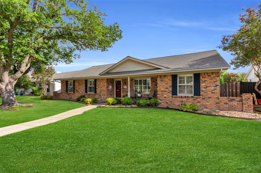 LA Bolsa Dr, Dallas, TX 75248