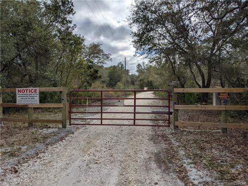3742 S Pelican Ave, Inverness, FL, 34450 | Card Image