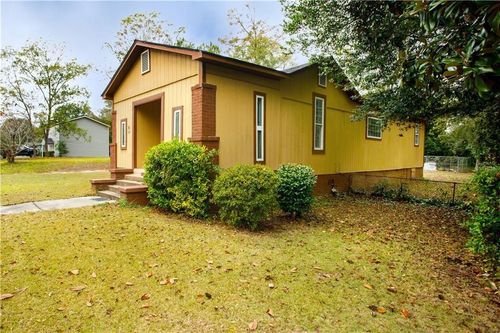 3831 Fairmont Ave, Macon, GA, 31204-2223 | Card Image