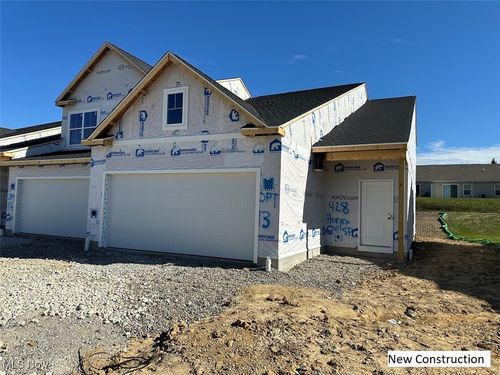 428 Honeycrisp Dr Ne, Louisville, OH, 44641-0075 | Card Image