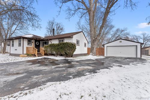 3375 Grant Rd, Rochester Hills, MI, 48309-4114 | Card Image
