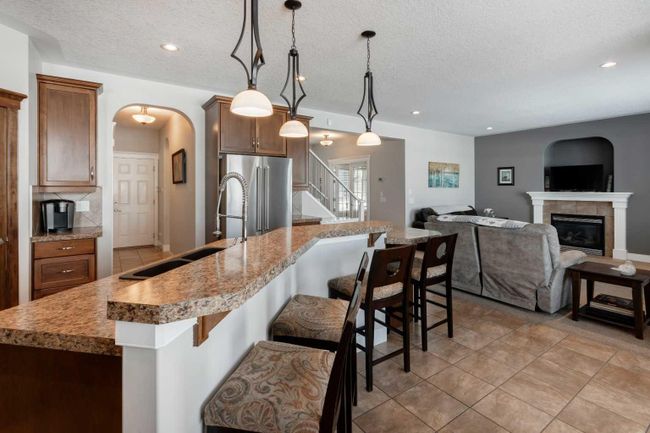 238 Kingsbury View Se, Home with 4 bedrooms, 3 bathrooms and 4 parking in Airdrie AB | Image 12