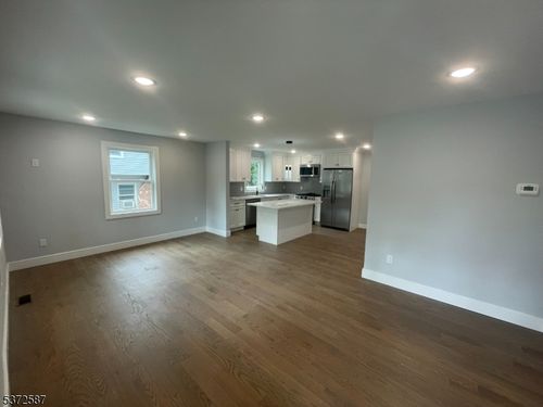 61 Smull Ave, Caldwell, NJ, 07006-5001 | Card Image