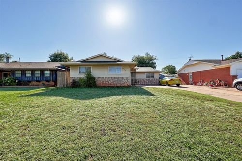 828 Briarlane Rd, Del City, OK, 73115-1328 | Card Image