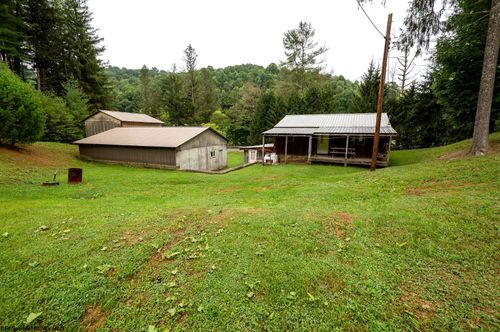 7816 Husky Highway, Mannington, WV, 26582 | Card Image