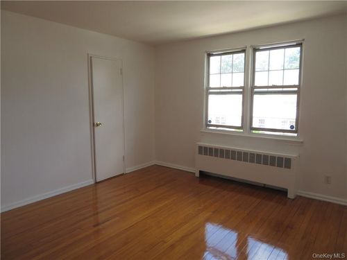 e2-101 Carpenter Ave, Mount Kisco, NY, 10549-2419 | Card Image