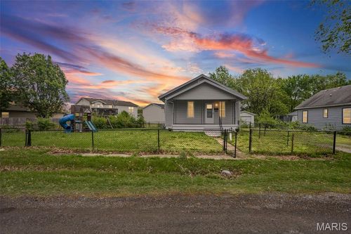 628 N 3rd St, Dupo, IL, 62239-1143 | Card Image