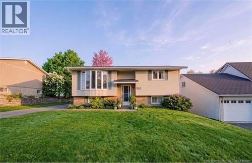120 Wilson St, Woodstock, NB, E7M3A3 | Card Image