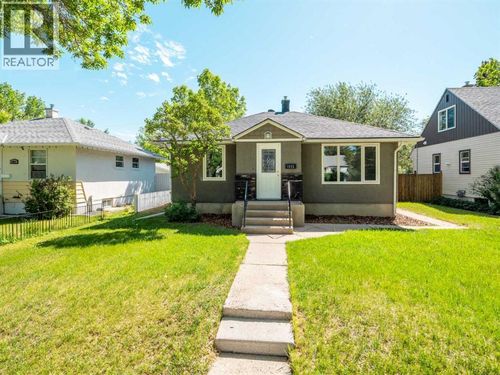 1025 12 St S, Lethbridge, AB, T1K1P9 | Card Image