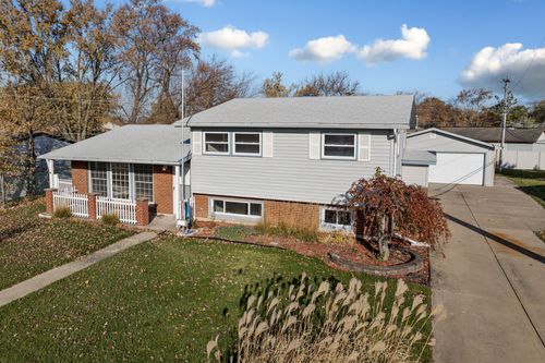 9446 Magnolia Ave, Mokena, IL, 60448-8909 | Card Image